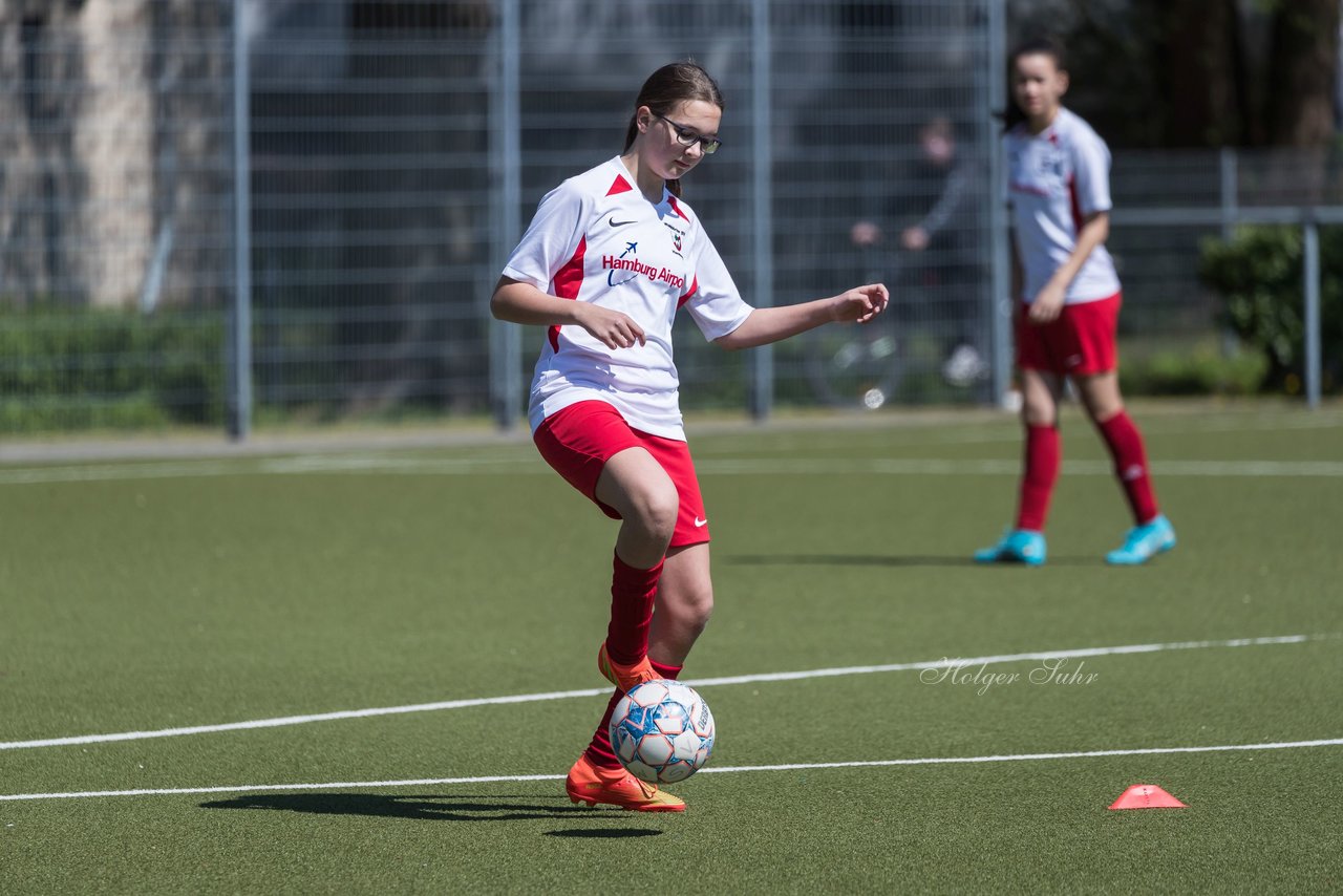 Bild 233 - wCJ Germania Schnelsen - Walddoerfer SV : Ergebnis: 0:6